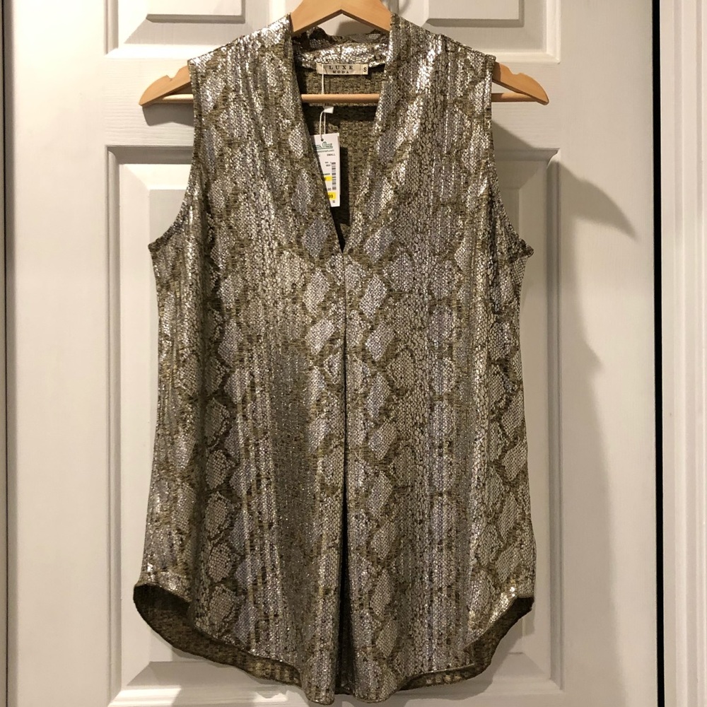 Women’s sleeveless blouse by Moda Luxe